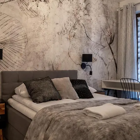 Stylish With Balcony&garage Mokotów Apartamento *