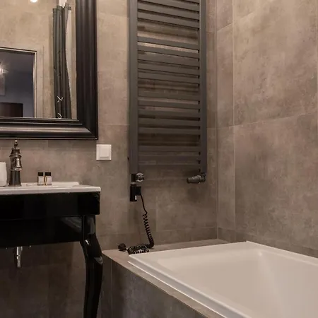 Stylish With Balcony And Garage Mokotow Βαρσοβία